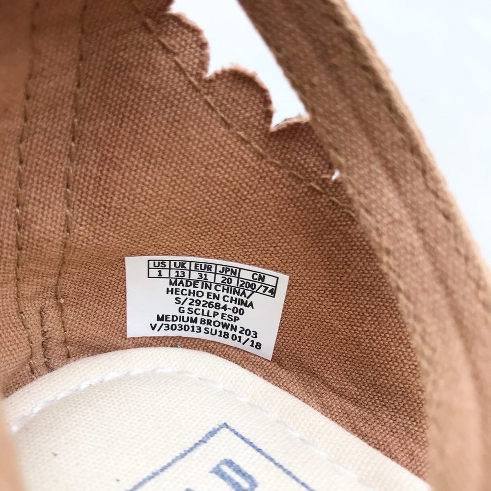 Gapkids tan scalloped open toe espadrilles sandals EUC size 1 youth - Picture 7 of 8